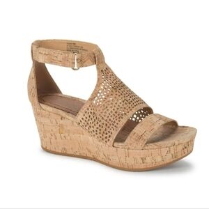 Baretraps Womens Raisie Wedge Casual Heels